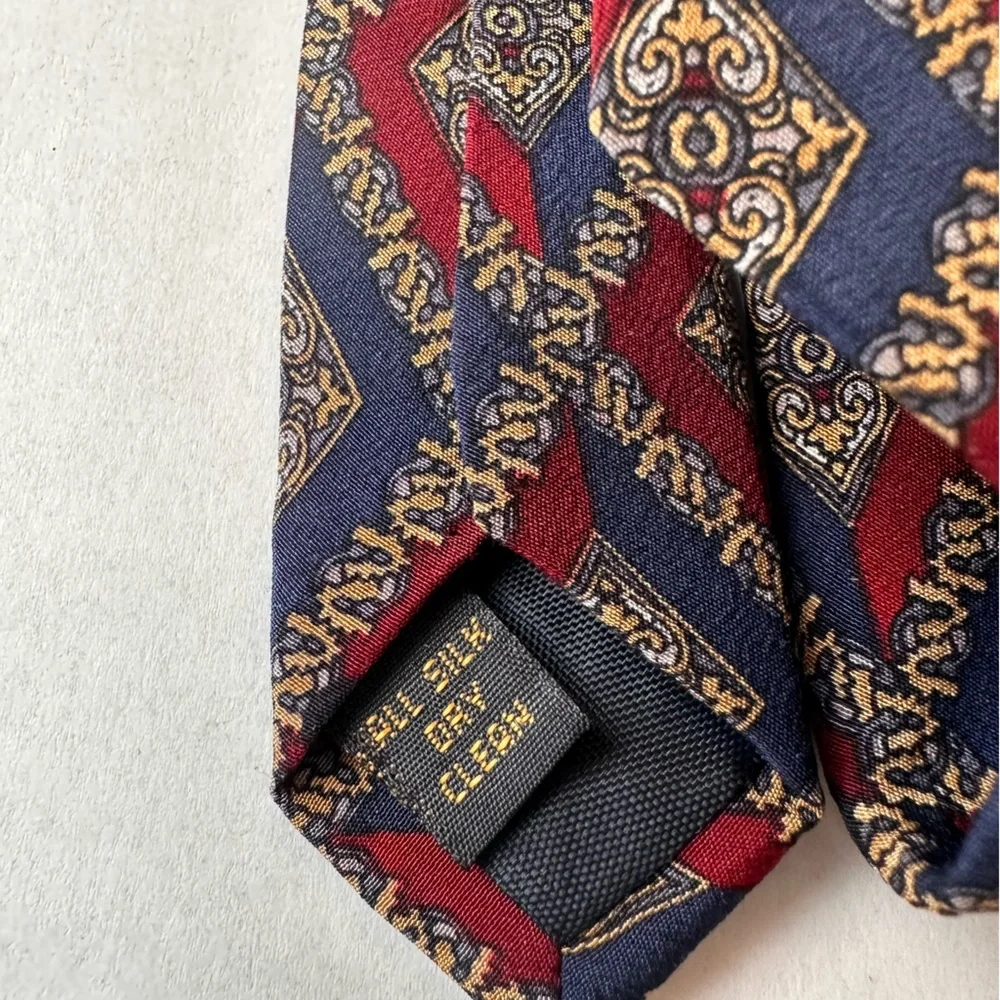 Walt Disney World Men’s‎ 100% Silk Tie Necktie Mickey Mouse Lot Of 2